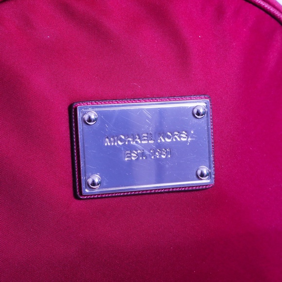 Michael Kors NWT Fuchsia  Large Womans Backpack - Picture 2 of 11